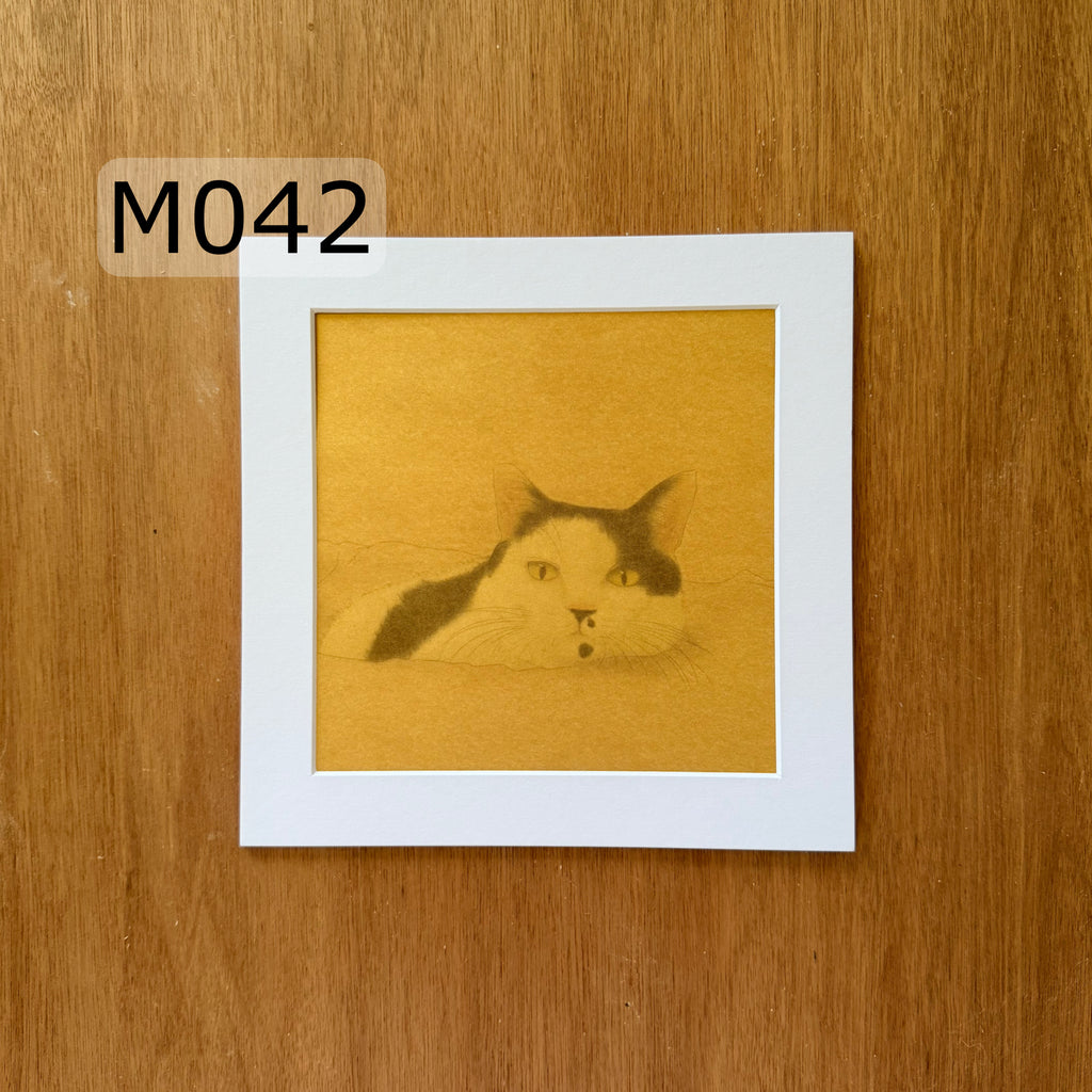 Prints | M042 ver.1 | Staring~